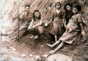 정신대 - 하나님이 계시다면 고통이 존재할까